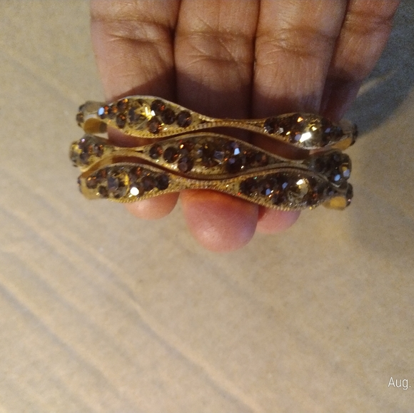 Bracelets/ Bangles - Picture 2 of 4